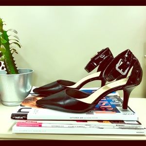 Heels with buckle (Nine West)